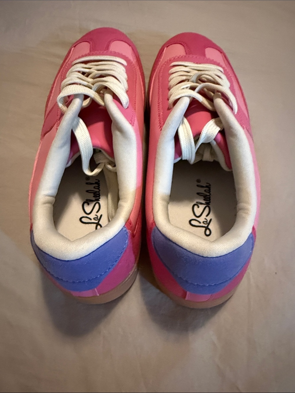 La Sheelah Women's Pink Retro Sneakers Size 8 - Picture 3 of 5
